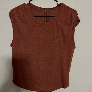 Lululemon tee